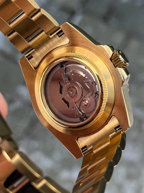 Sub-Diver "Gold Black" - Reloj personalizado con movimiento automático NH35 y caja de acero 316L | XP Watch Co.