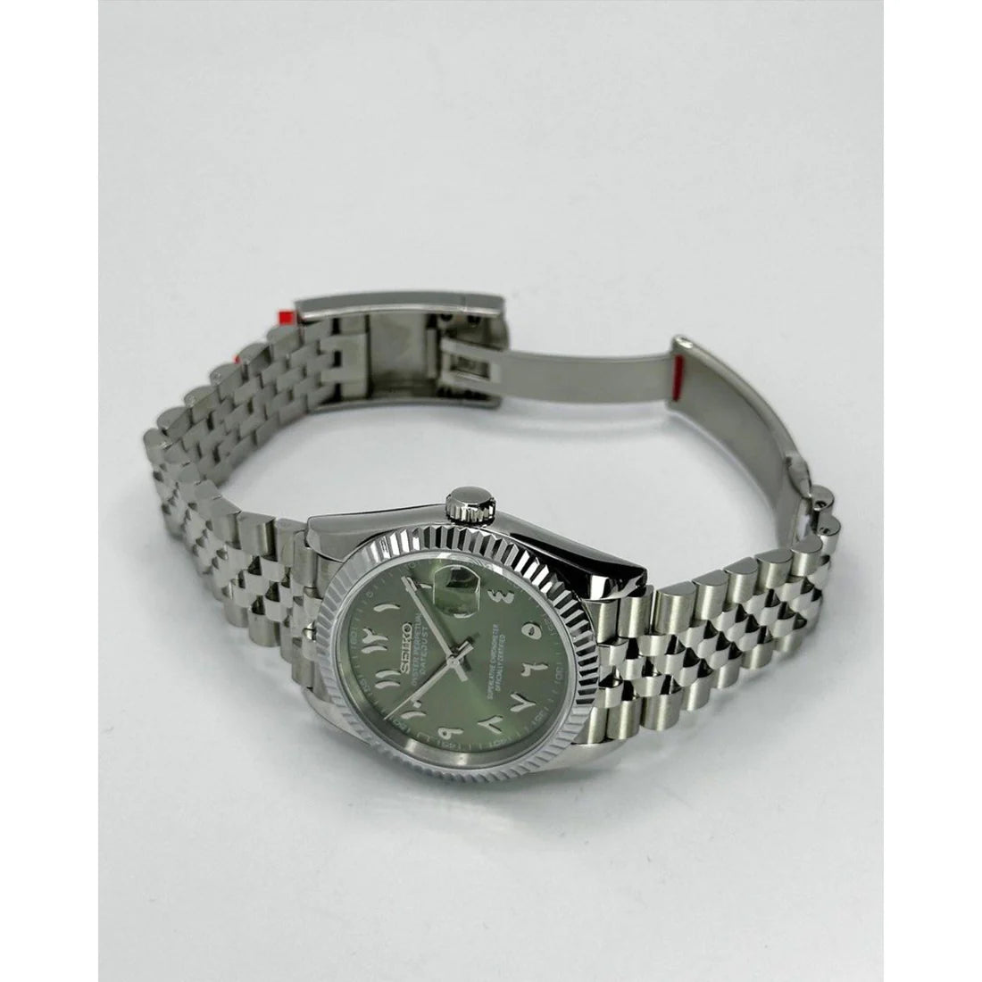 DJ-Fluted "Green" Árabe - Reloj personalizado con cristal de zafiro y acero inoxidable 316L | XP Watch Co.