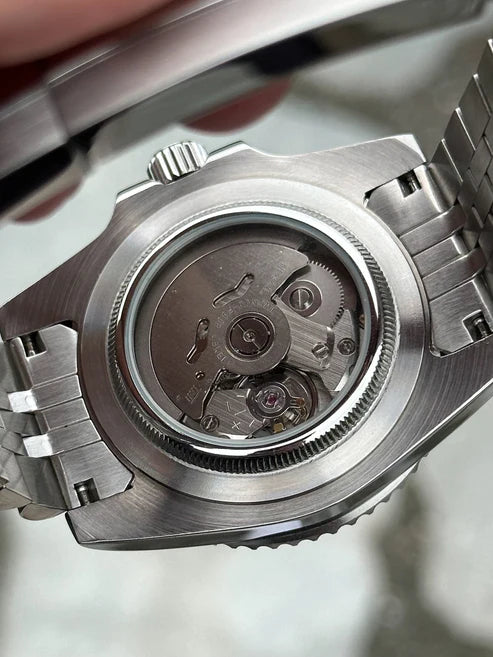 GMT Dual-Time Dual-Time "Bat Girl" - Reloj personalizado con movimiento automático NH35 y acero inoxidable 316L | XP Watch Co.