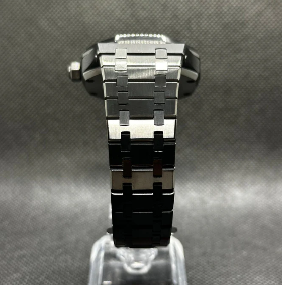 ROAK "Black Classic" - Reloj personalizado con acero inoxidable 316L y cristal de zafiro | XP Watch Co.