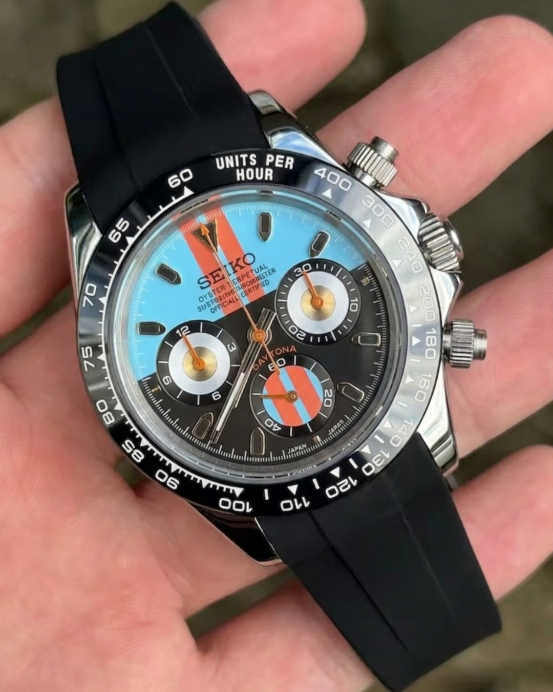 D-Racing Mod "Blue/Orange Racing" - Reloj personalizado con cronógrafo VK63 y correa caucho | XP Watch Co.
