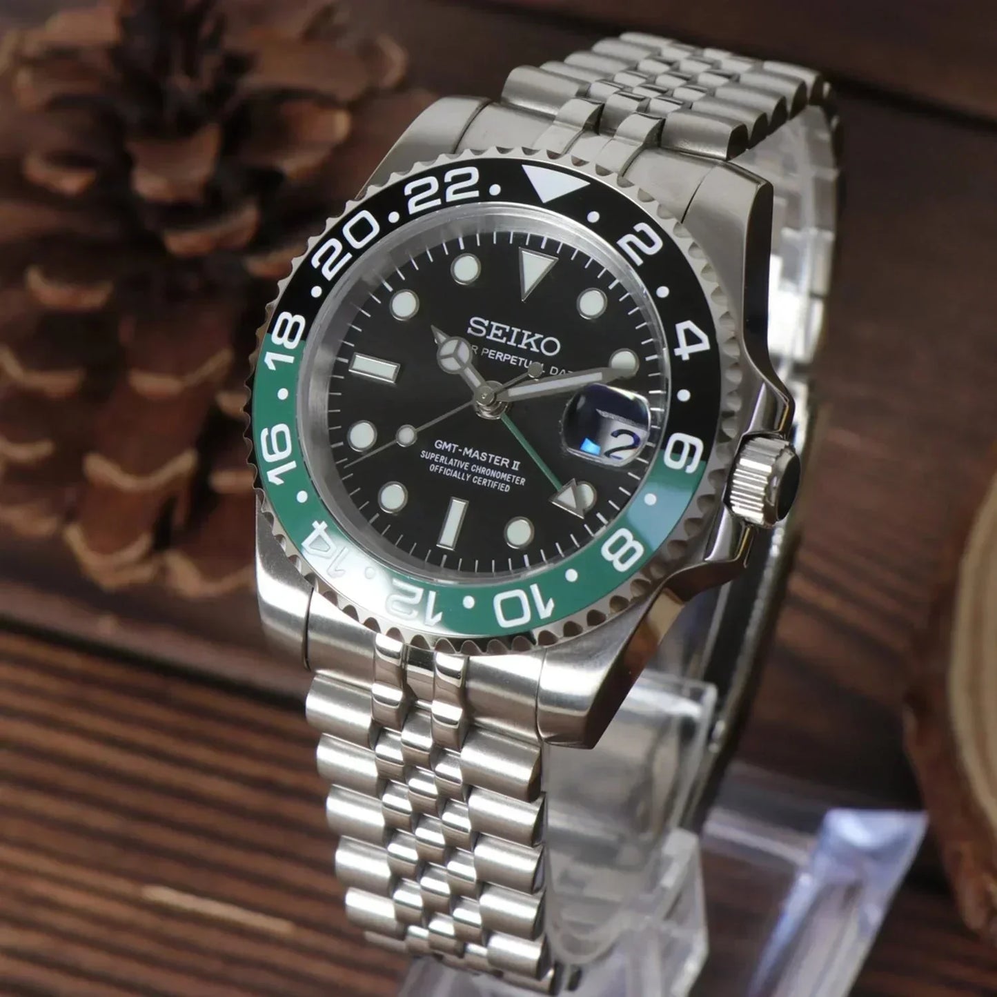 GMT Dual-Time Dual-Time "Starbucks" - Reloj personalizado con cristal de zafiro y acero inoxidable 316L | XP Watch Co.