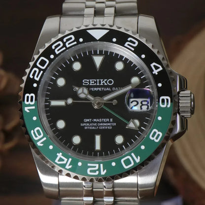 GMT Dual-Time Dual-Time "Starbucks" - Reloj personalizado con cristal de zafiro y acero inoxidable 316L | XP Watch Co.