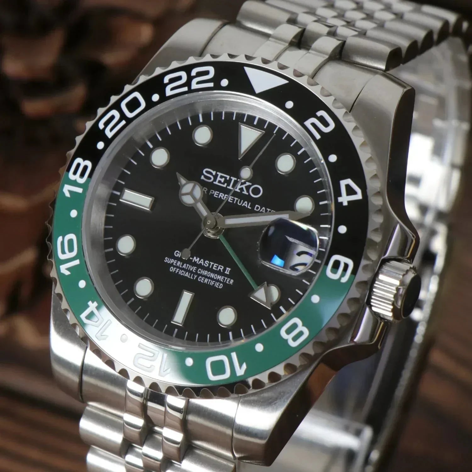 GMT Dual-Time Dual-Time "Starbucks" - Reloj personalizado con cristal de zafiro y acero inoxidable 316L | XP Watch Co.