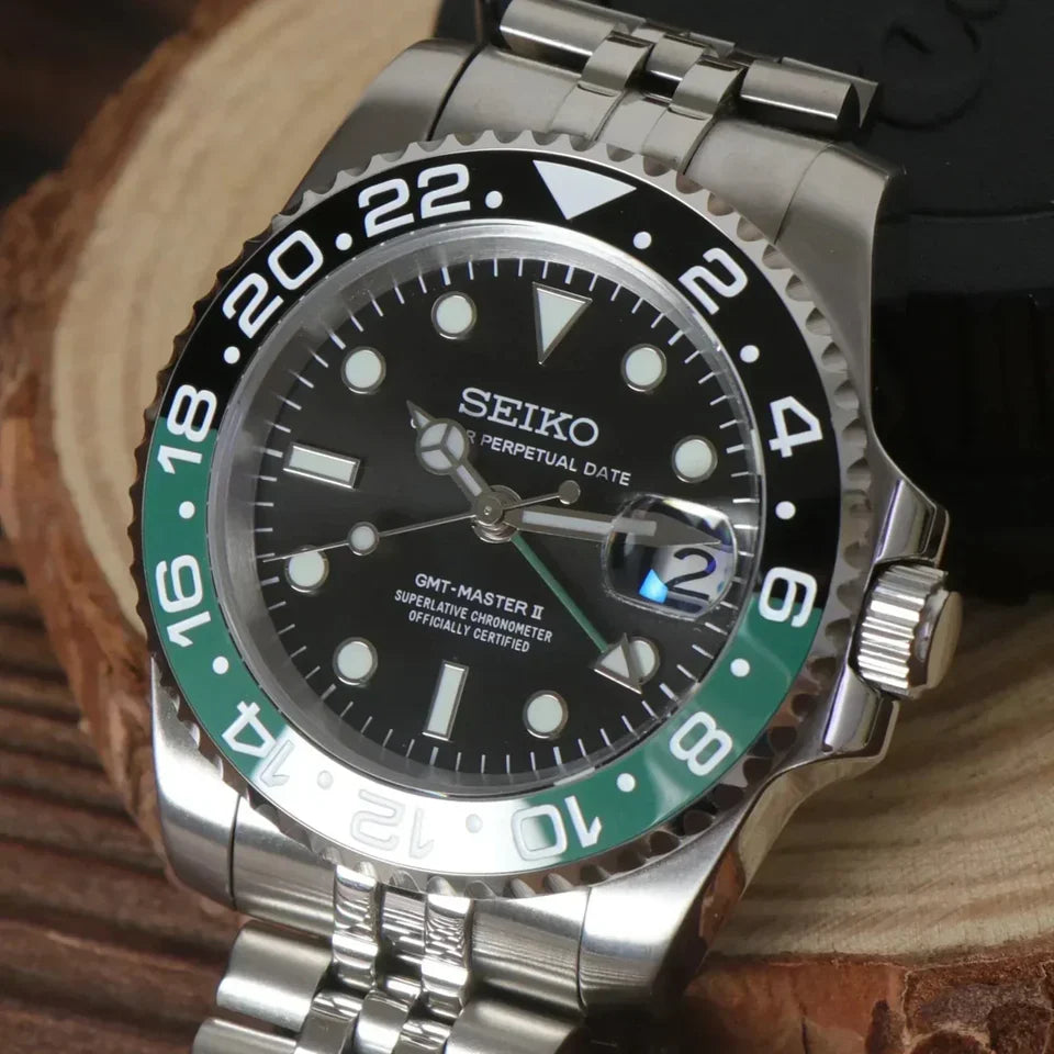 GMT Dual-Time Dual-Time "Starbucks" - Reloj personalizado con acero inoxidable 316L y cristal de zafiro | XP Watch Co.
