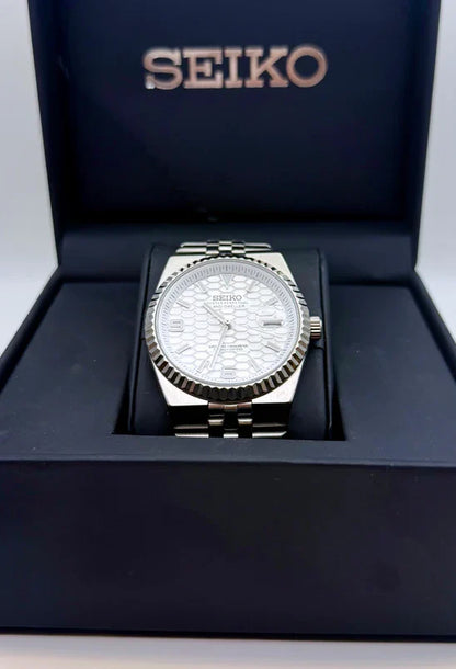 Land-Dweller Mod "White Sunburst" - Reloj personalizado con cristal de zafiro y acero inoxidable 316L | XP Watch Co.