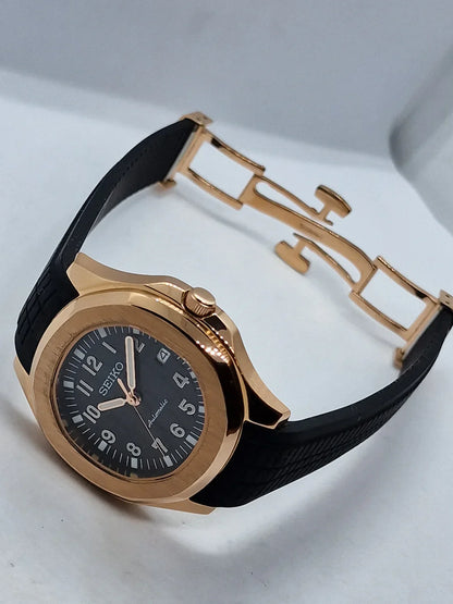 Aqua-Tropic Mod "Rose Gold Black" - Reloj personalizado con cristal de zafiro y acero inoxidable 316L | XP Watch Co.