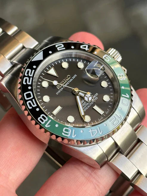 GMT Dual-Time"Sprite" - Reloj personalizado con cristal de zafiro y acero inoxidable 316L | XP Watch Co.