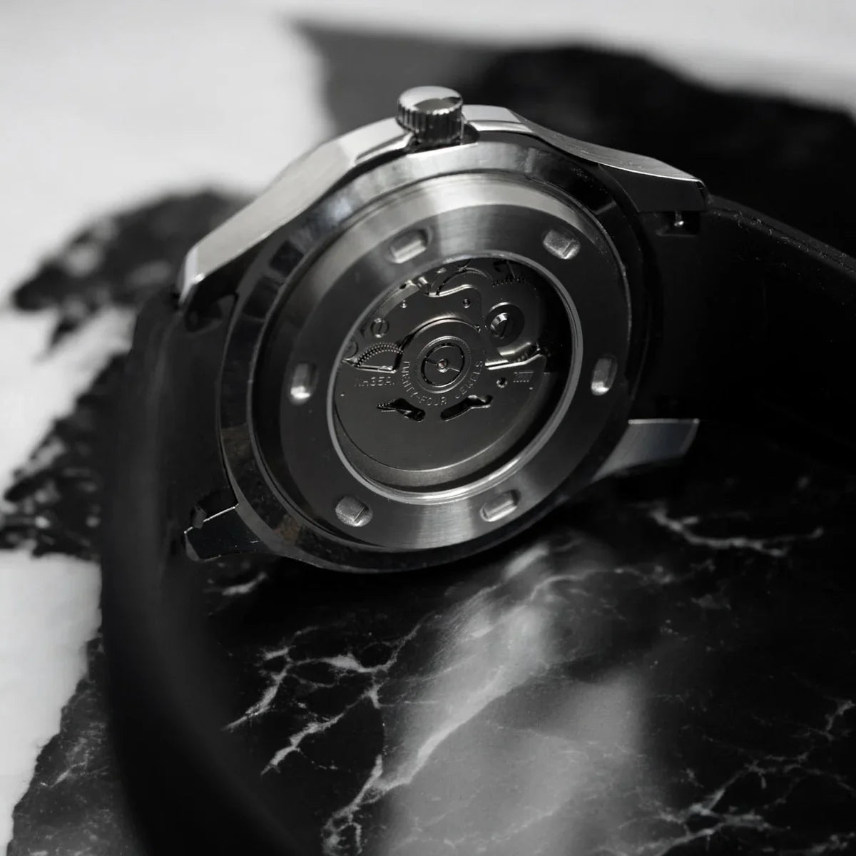 Aqua-Tropic Mod Silver - Reloj personalizado con movimiento automático NH35 y acero inoxidable 316L | XP Watch Co.