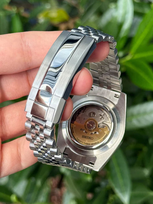 DJ-Fluted "Black" - Reloj personalizado con movimiento automático NH35 y acero inoxidable 316L | XP Watch Co.