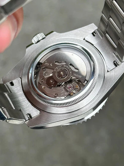 GMT Dual-Time "Coke" - Reloj personalizado con movimiento automático NH35 y acero inoxidable 316L | XP Watch Co.