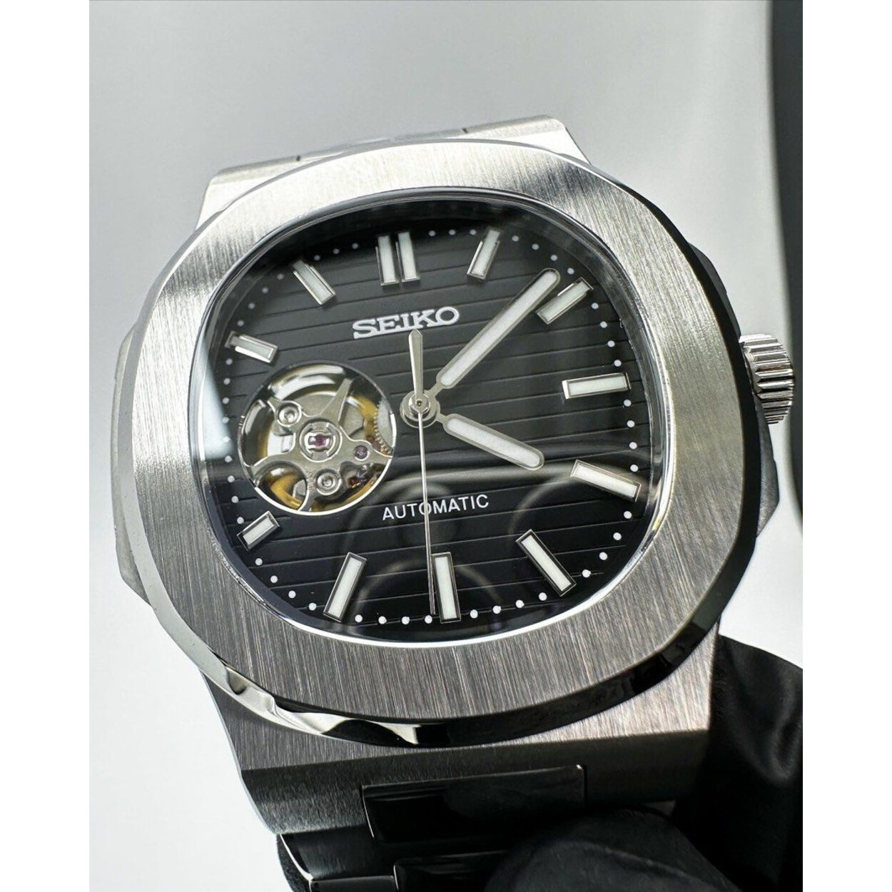 Nautic "Open Heart" Black - Reloj personalizado con movimiento automático NH35 y cristal de zafiro | XP Watch Co.