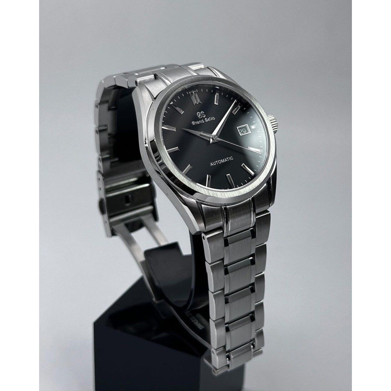 Grandko Mod 39.5mm | Deep Black - Reloj personalizado con movimiento automático NH35 y acero inoxidable 316L | XP Watch Co.