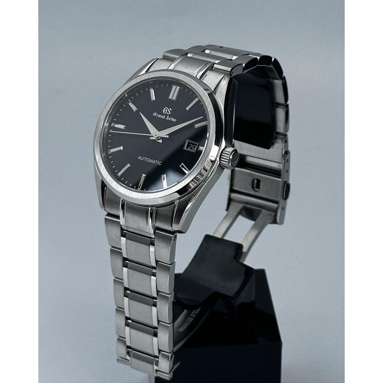 Grandko Mod 39.5mm | Deep Black - Reloj personalizado con cristal de zafiro y acero inoxidable 316L | XP Watch Co.