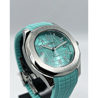 Aqua-Tropic Mod "Tiffany Blue" - Reloj personalizado con cristal de zafiro y acero inoxidable 316L | XP Watch Co.