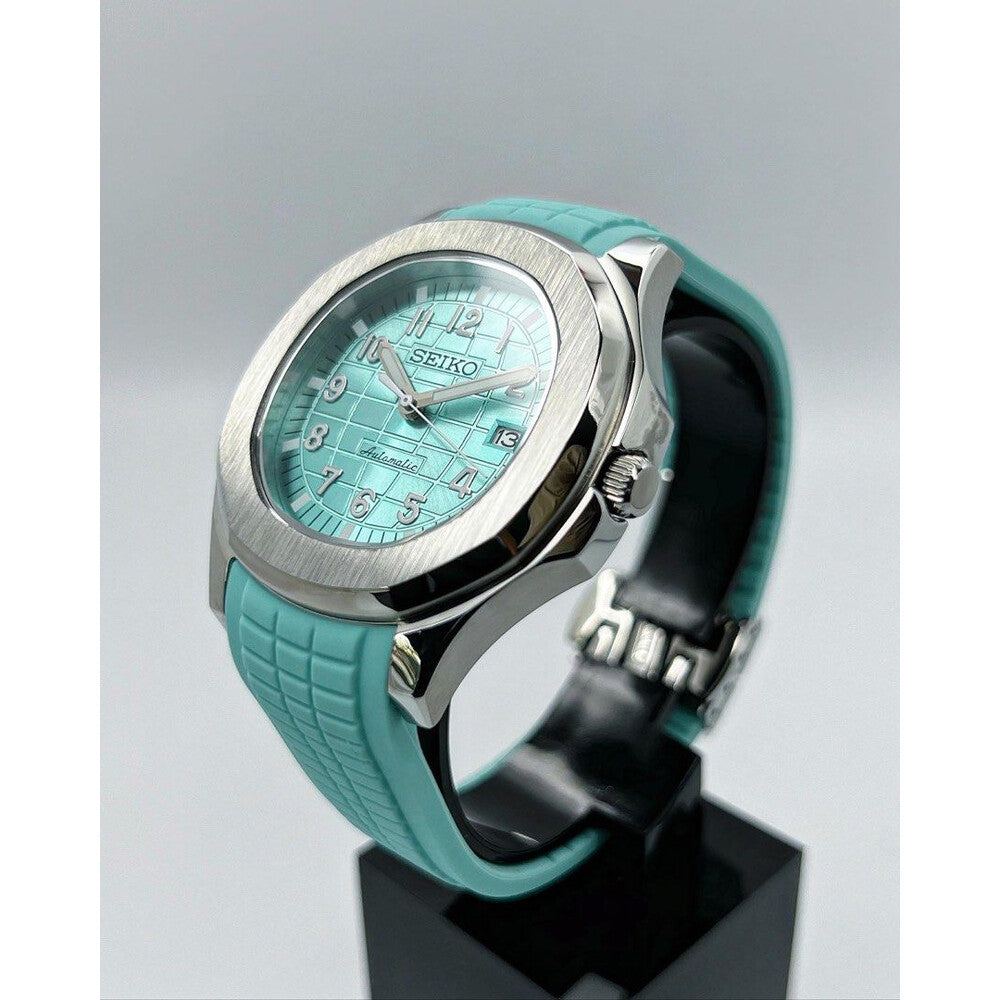 Aqua-Tropic Mod "Tiffany Blue" - Reloj personalizado con cristal de zafiro y acero inoxidable 316L | XP Watch Co.
