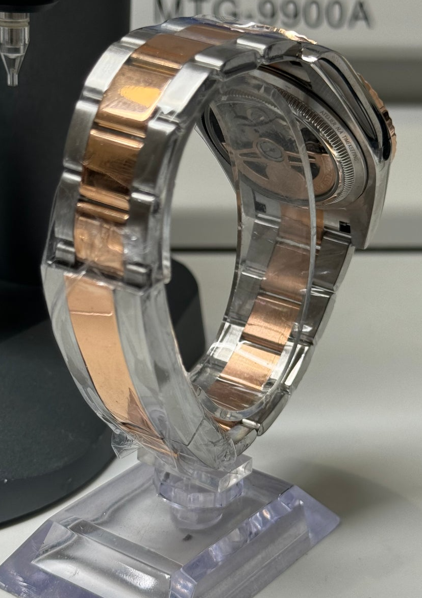 DJ-Fluted "Two Tone Rose Gold W/White" - Reloj personalizado con cristal de zafiro y acero inoxidable 316L | XP Watch Co.