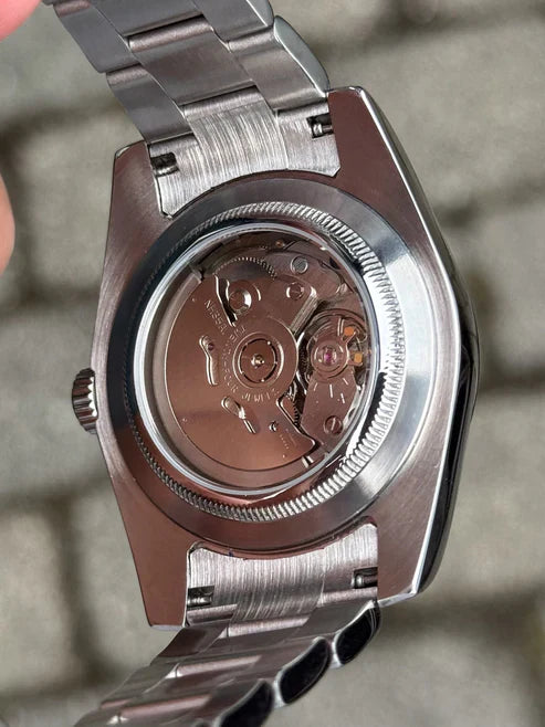 DJ-Fluted "Pink" Árabe - Reloj personalizado con movimiento automático NH35 y acero inoxidable 316L | XP Watch Co.
