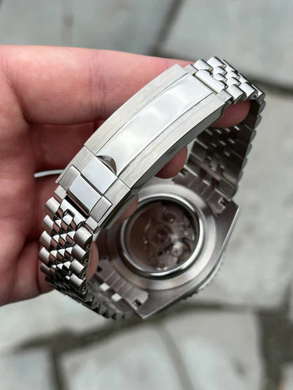 GMT Dual-Time Dual-Time "Bat Girl" - Reloj personalizado con movimiento automático NH35 y acero inoxidable 316L | XP Watch Co.