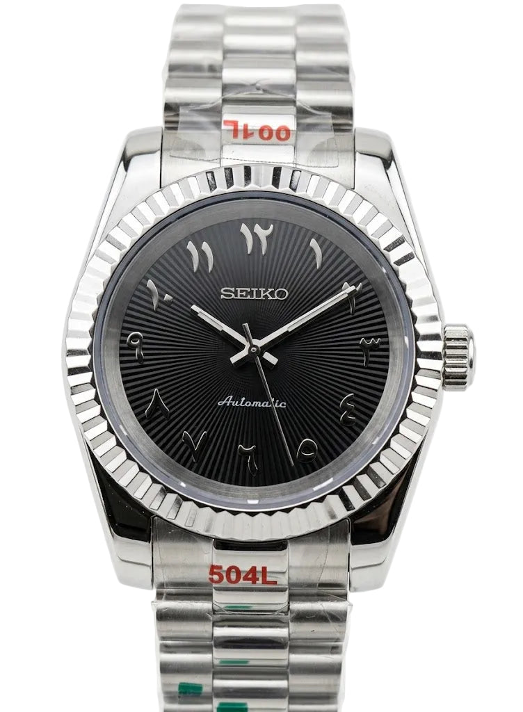 DJ-Fluted "Black Textured" Árabe - Reloj personalizado con movimiento automático NH35 y acero inoxidable 316L | XP Watch Co.