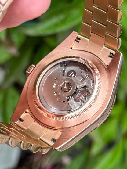 DJ-Fluted RG Arabic "Olive Green" - Reloj personalizado con movimiento automático NH35 y cristal de zafiro | XP Watch Co.