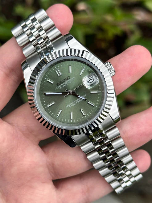 DJ-Fluted "Olive Green" - Reloj personalizado con cristal de zafiro y acero inoxidable 316L | XP Watch Co.