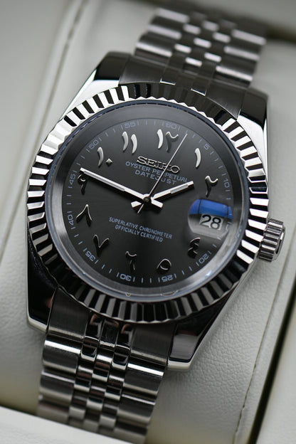 DJ-Fluted Mod "Grey Rhodium" Árabe - Reloj personalizado con cristal de zafiro y acero inoxidable 316L | XP Watch Co.