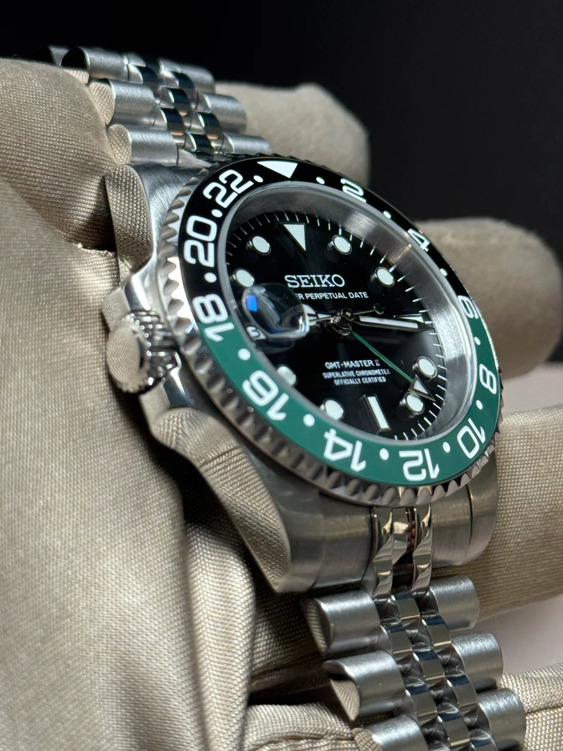 GMT Dual-Time"Sprite" - Reloj personalizado con cristal de zafiro y acero inoxidable 316L | XP Watch Co.