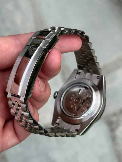 DJ-Fluted "Grey/Green Roman" (Wimbledon") - Reloj personalizado con movimiento automático NH35 y acero inoxidable 316L | XP Watch Co.