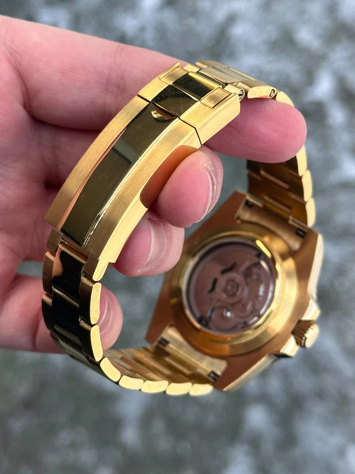 Sub-Diver "Gold Black" - Reloj personalizado con movimiento automático NH35 y acero inoxidable 316L | XP Watch Co.