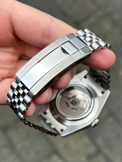 DJ-Fluted "White" (Who Cares..) - Reloj personalizado con movimiento automático NH35 y acero inoxidable 316L | XP Watch Co.