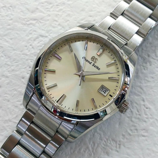 Grandko Mod 39.5mm | Champagne con movimiento NH70, cristal zafiro y acero 316L | XP Watch Co.