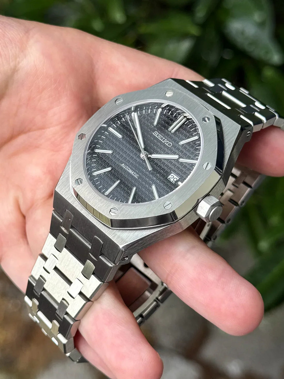 ROAK "Classic Black" - Reloj personalizado con cristal de zafiro y movimiento automático NH35 | XP Watch Co.