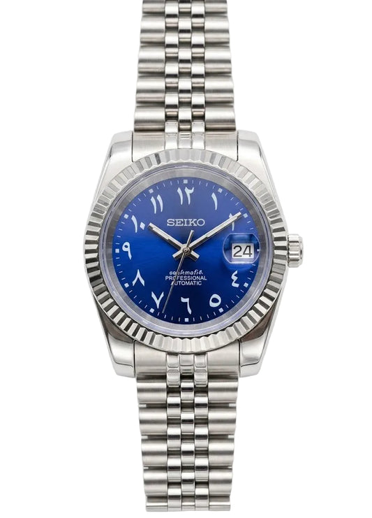 DJ-Fluted "Vivid Blue" Árabe - Reloj personalizado con movimiento automático NH35 y acero inoxidable 316L | XP Watch Co.