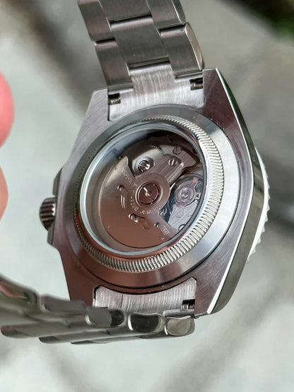 Sub-Diver "Black Watch" con movimiento NH35 visible, acero 316L, cristal zafiro | XP Watch Co.