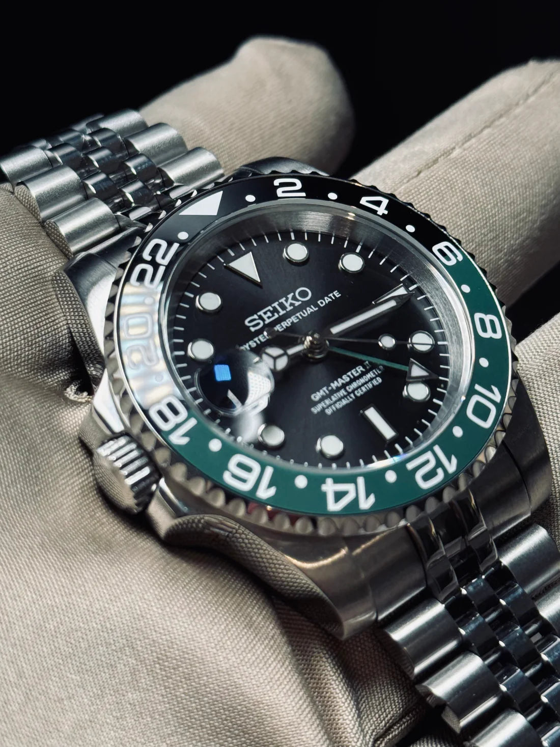 GMT Dual-Time"Sprite" - Reloj personalizado con cristal de zafiro y acero inoxidable 316L | XP Watch Co.