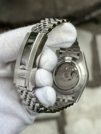 DJ-Fluted "Grey Roman" - Reloj personalizado con movimiento automático NH35 y acero inoxidable 316L | XP Watch Co.