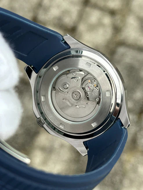 Aqua-Tropic Mod "Navy" - Reloj personalizado con movimiento automático NH35 y acero inoxidable 316L | XP Watch Co.