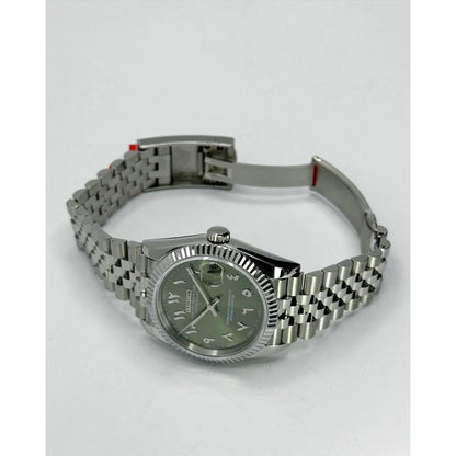 DJ-Fluted "Green" Árabe - Reloj personalizado con cristal de zafiro y acero inoxidable 316L | XP Watch Co.