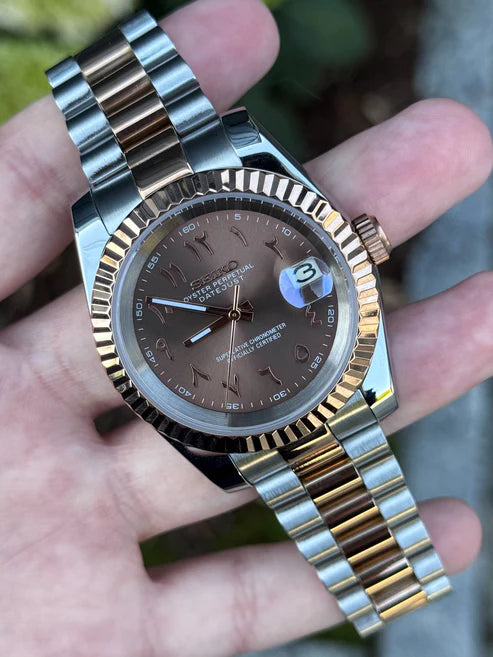 DJ-Fluted Arabic "Choco" Dual Tone RG Presidente - Reloj personalizado con cristal de zafiro y acero inoxidable 316L | XP Watch Co.