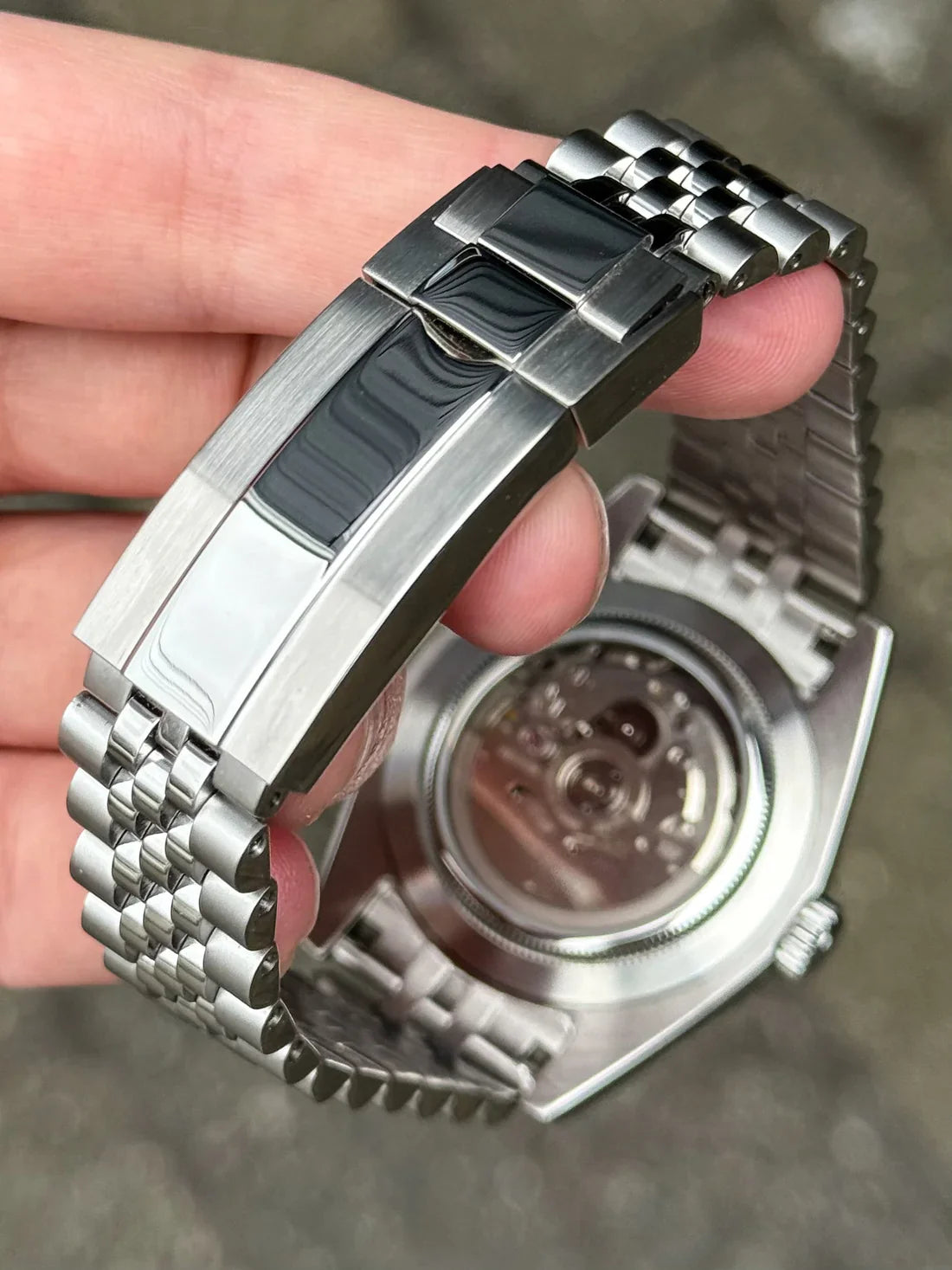 DJ-Fluted "Grey" (Rhodium) - Reloj personalizado con acero inoxidable 316L y cristal de zafiro | XP Watch Co.
