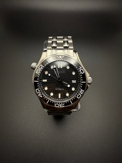 Mod Seamaster Diver Black - Bond 007 - Reloj personalizado con movimiento automático NH35 y cristal de zafiro | XP Watch Co.