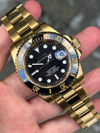 Sub-Diver "Gold Black" - Reloj personalizado con cristal de zafiro y acero inoxidable 316L | XP Watch Co.
