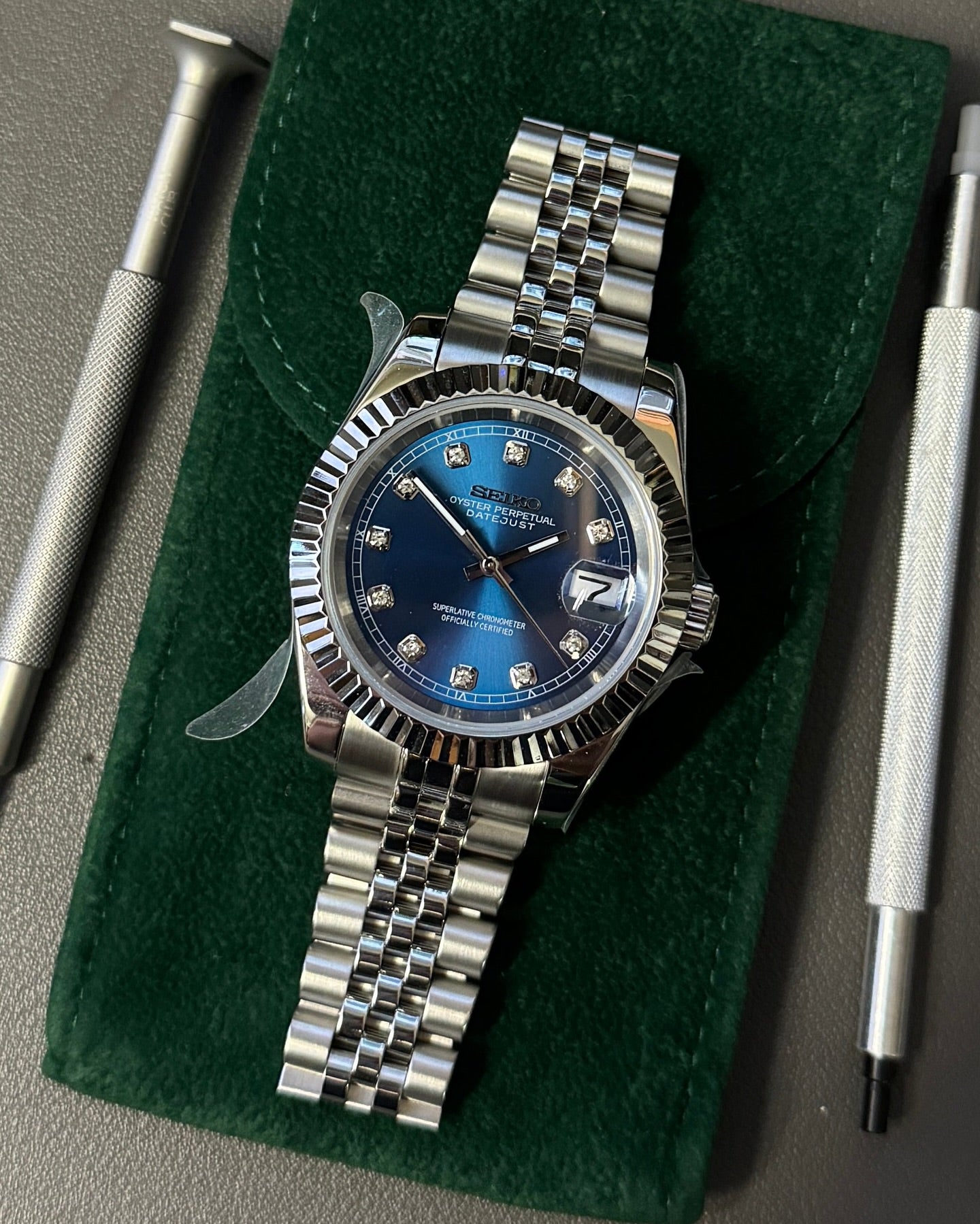 Ladyjust "Ice Blue Diamond" - Reloj personalizado con cristal de zafiro y acero inoxidable 316L | XP Watch Co.