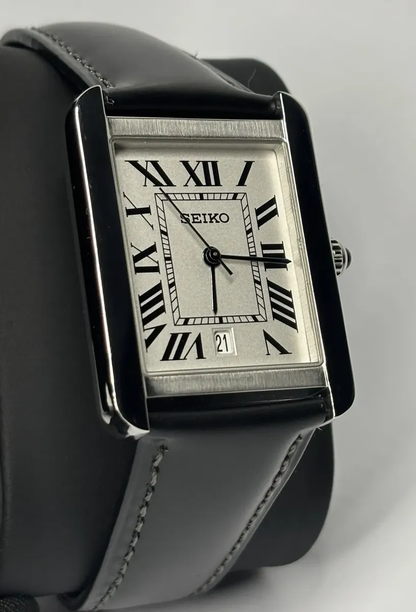 Santeiko Tank Negro Vintage - Reloj personalizado con cristal de zafiro y acero inoxidable 316L | XP Watch Co.