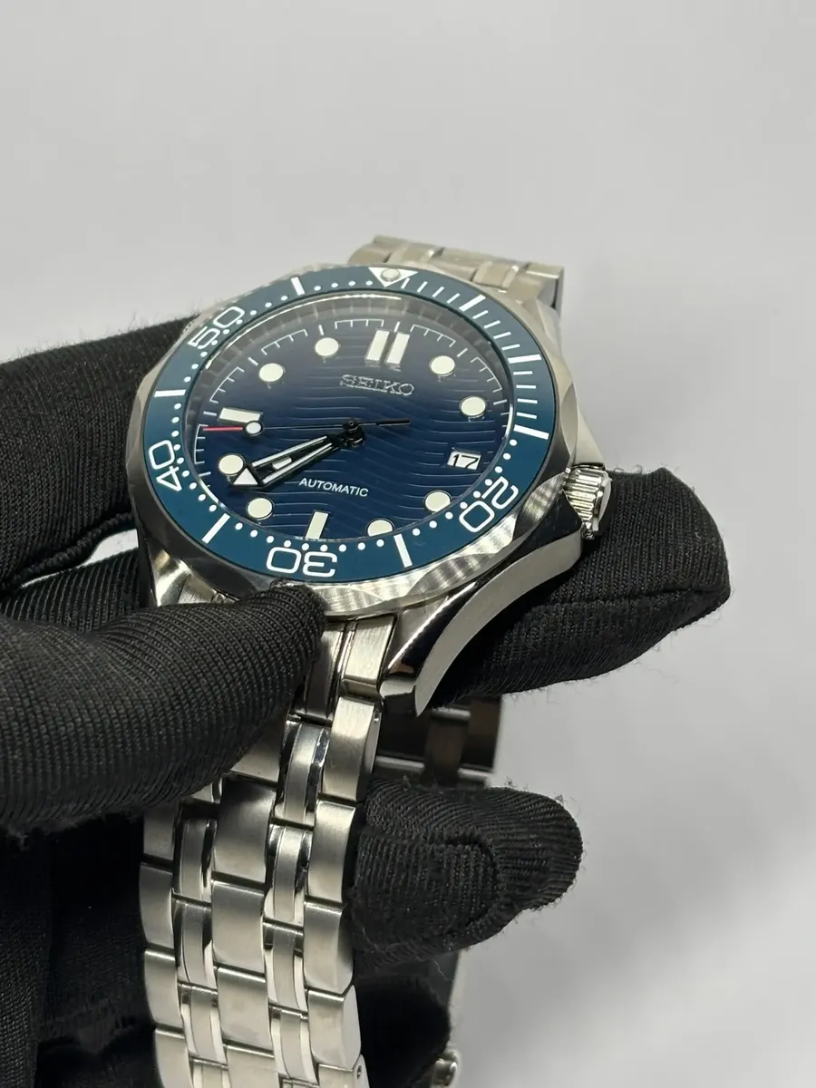 Mod Seamaster Diver Blue - Reloj personalizado con movimiento automático NH35 y cristal de zafiro | XP Watch Co.