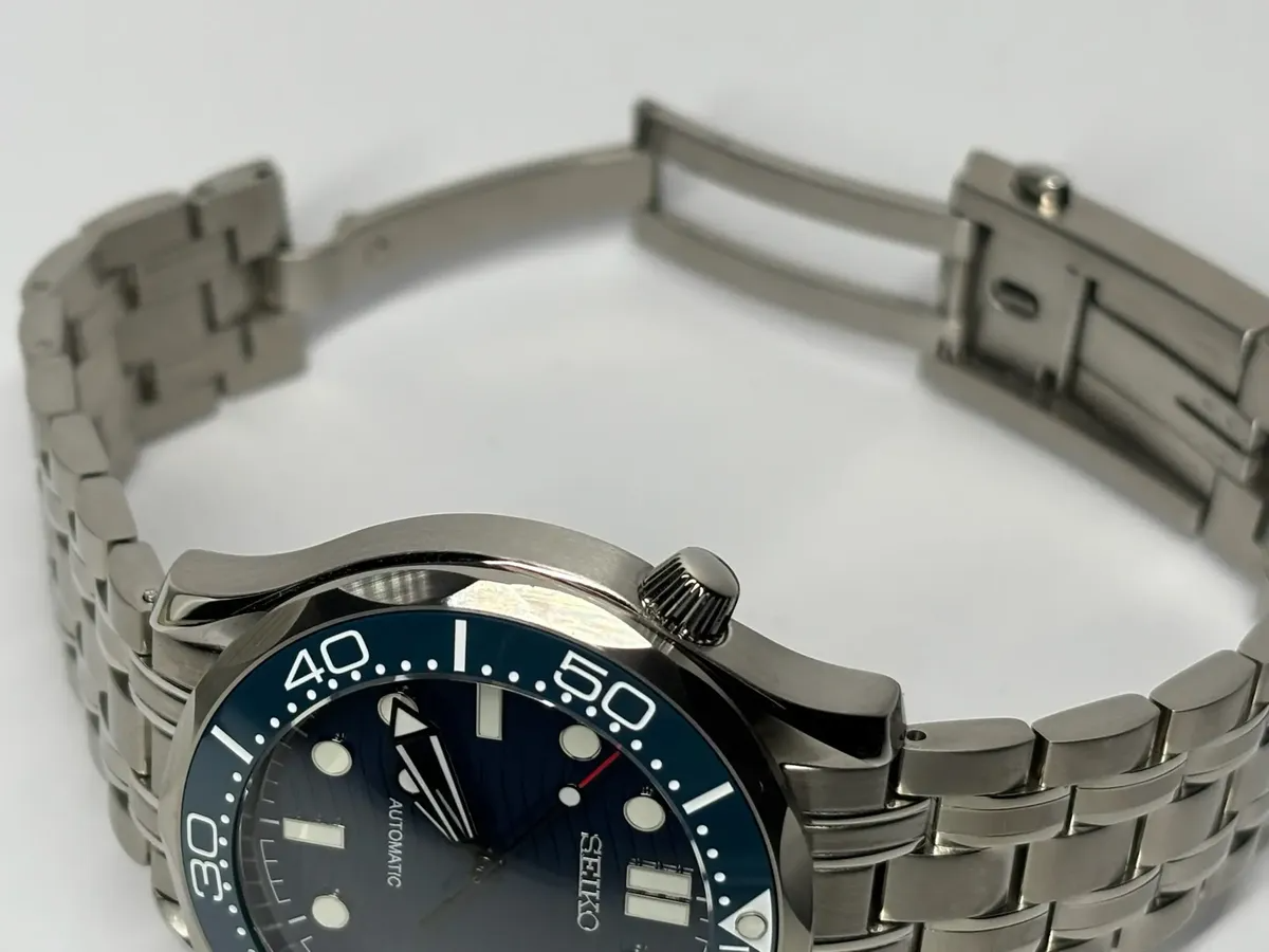 Mod Seamaster Diver Blue - Reloj personalizado con movimiento automático NH35 y cristal de zafiro | XP Watch Co.