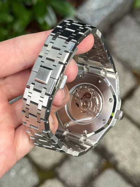 ROAK "Classic Black" - Reloj mecánico personalizado con acero inoxidable 316L y cristal de zafiro | XP Watch Co.