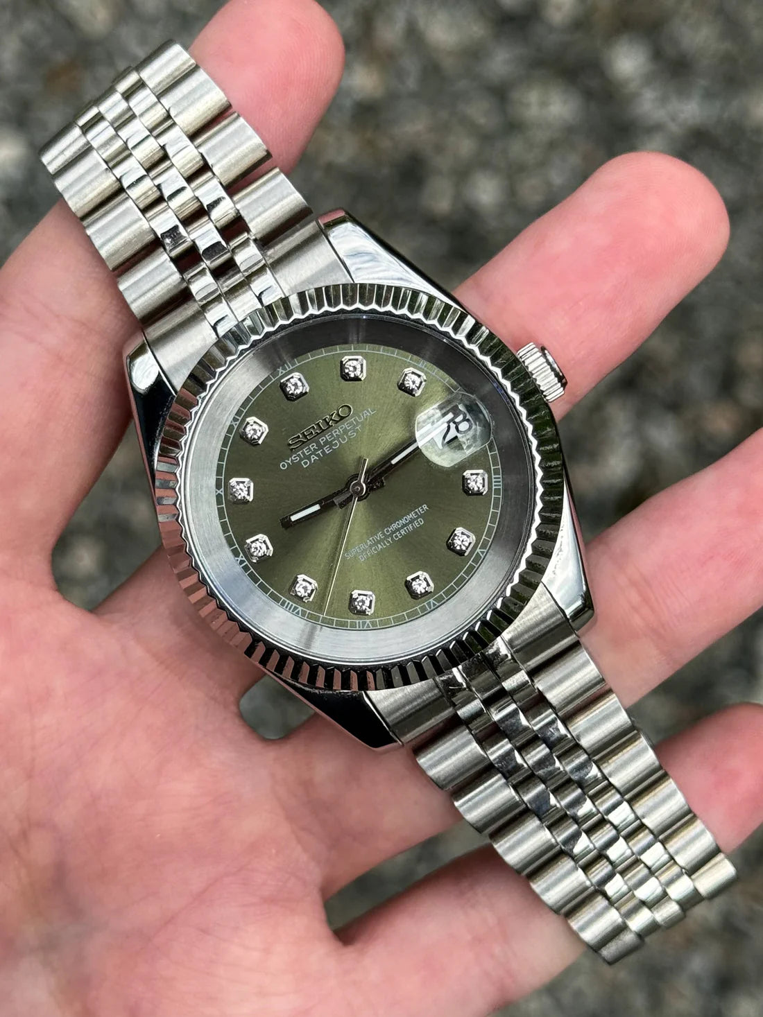 DJ-Fluted "Silver" Olive dial diamond - Reloj personalizado con cristal de zafiro y acero inoxidable 316L | XP Watch Co.