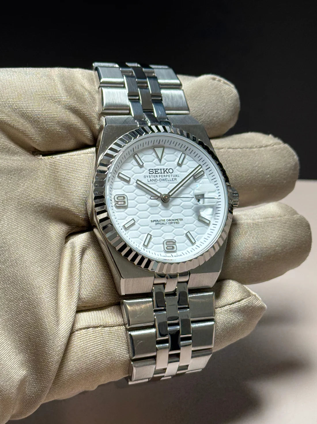 Land-Dweller Mod "White Sunburst" - Reloj personalizado con movimiento automático NH35 y cristal de zafiro | XP Watch Co.